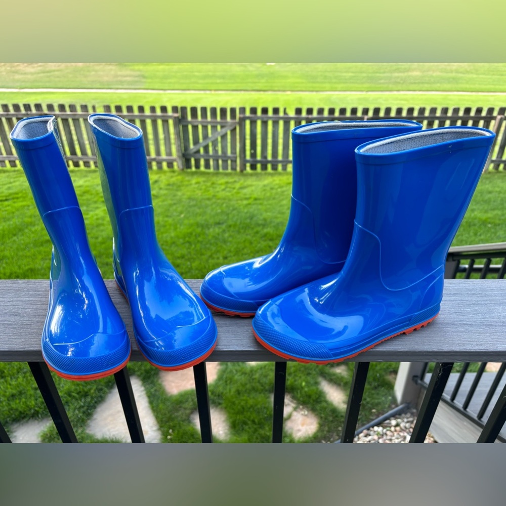 Waterproof RAIN BOOTS for kids!